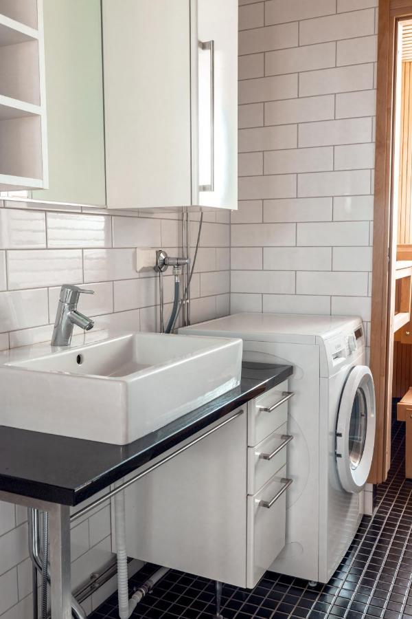 2Ndhomes Stylish 1Br Home With Balcony And Sauna In Kamppi Center Helsinki Exterior photo